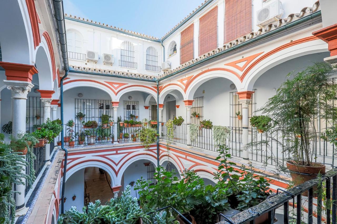 Apt. Casa Palacio Santa Cruz Cathedral Views - Seville Exterior photo
